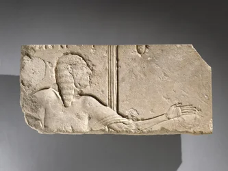 Reliëf van een oude hoveling, mogelijk uit Saqqara, Egypte